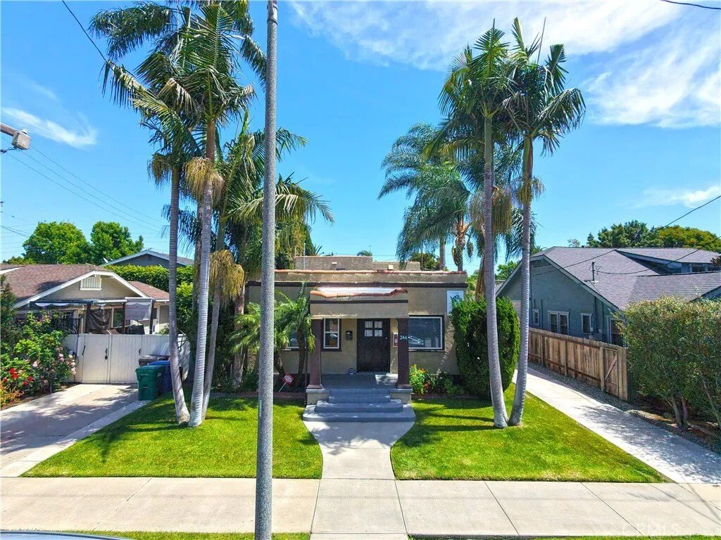 House in Signal Hill, California, United States 1 - 17812706