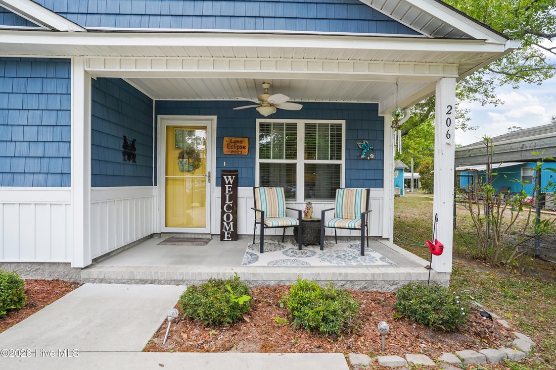 House in Oak Island, North Carolina, United States 2 - 17813075