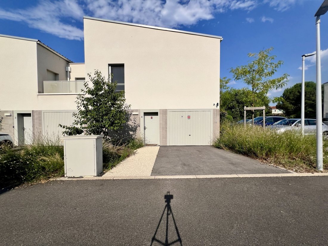 House in Decines-Charpieu, Auvergne-Rhône-Alpes, France 2 - 17362457