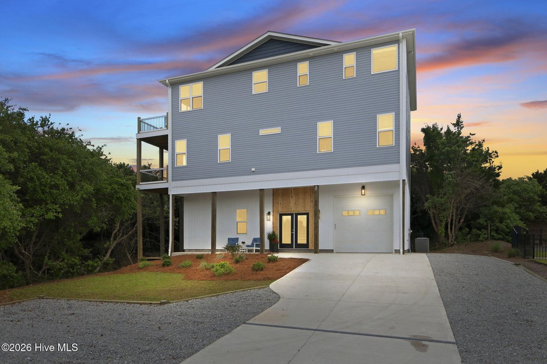 House in Emerald Isle, North Carolina, United States 1 - 15366333