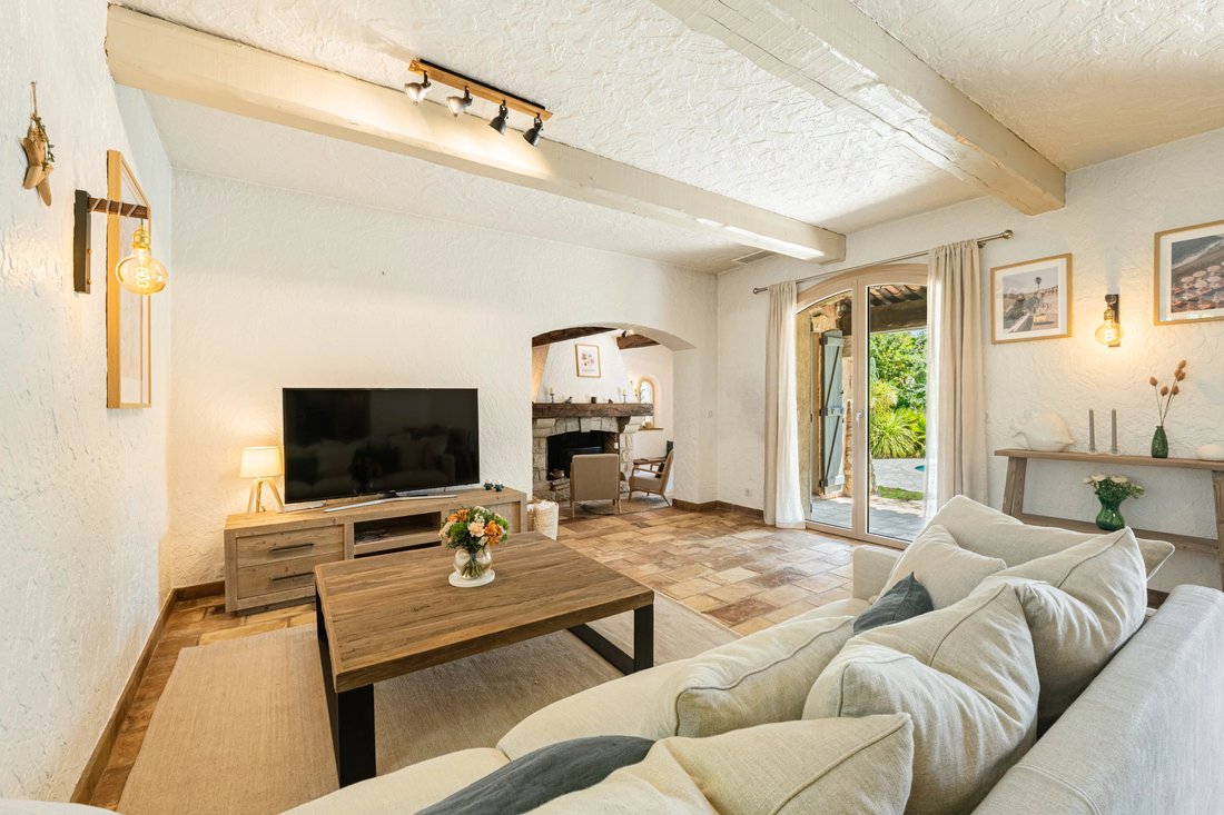 Villa a Mougins, Provenza-Alpi-Costa Azzurra, Francia 4 - 17810633