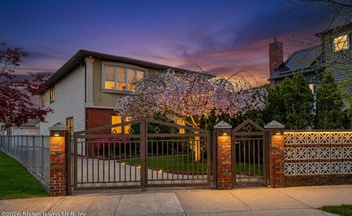 House in New York, New York, United States 1