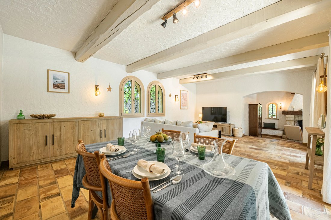 Villa a Mougins, Provenza-Alpi-Costa Azzurra, Francia 5 - 17810633