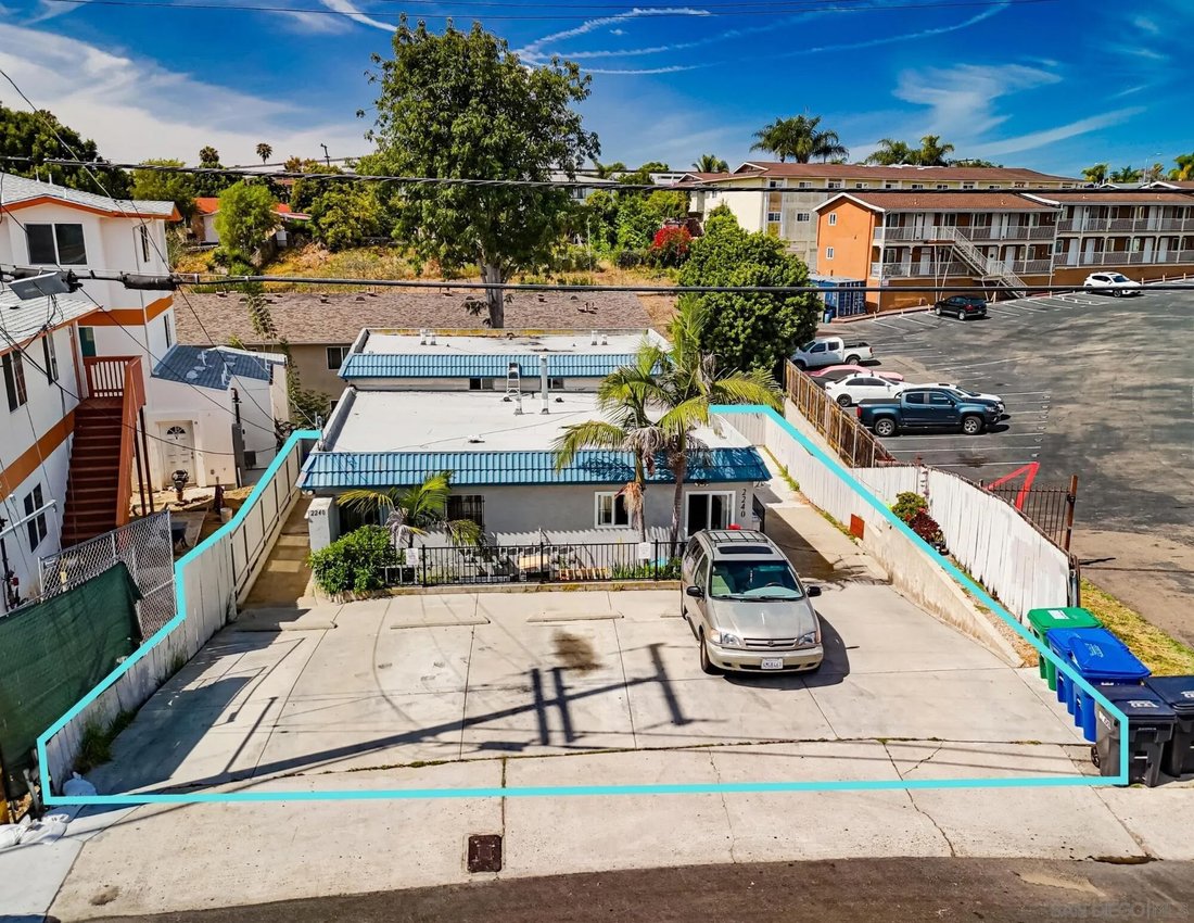 San Diego, California, United States 4 - 17812724