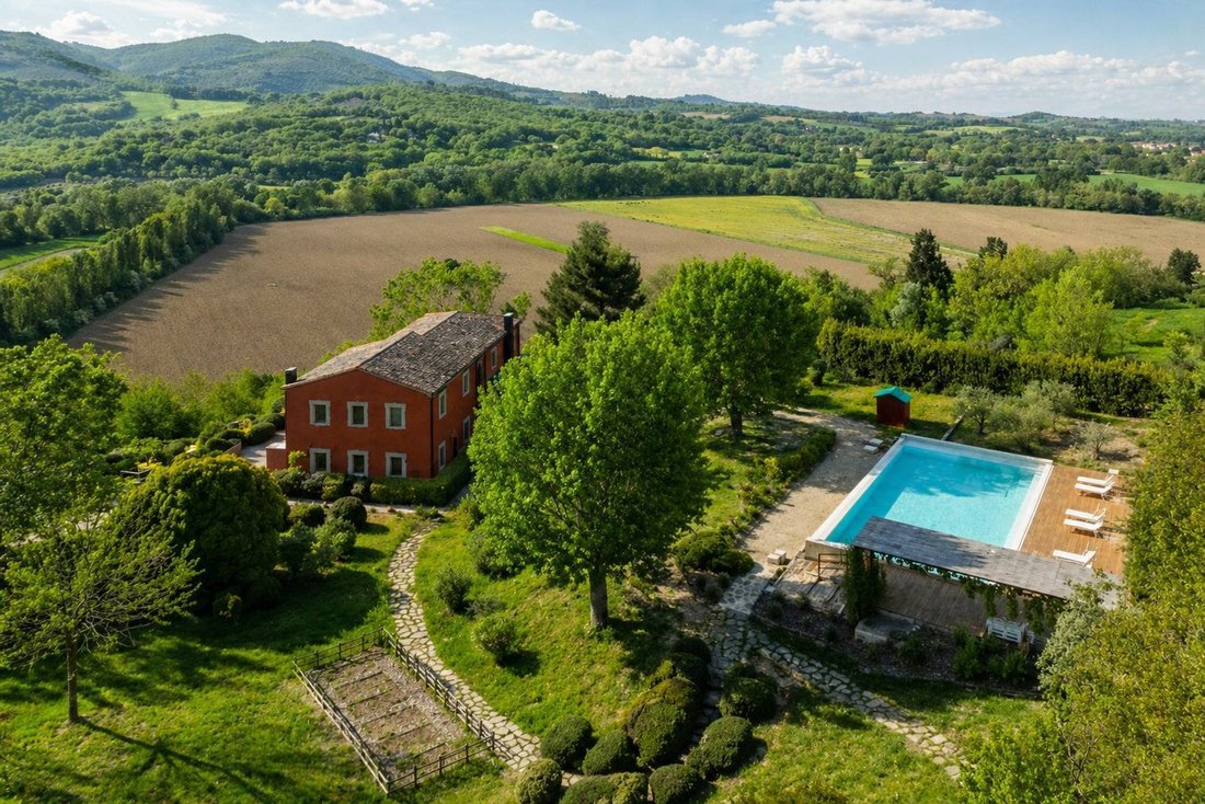 Villa in Todi, Umbria, Italy 1 - 17815311