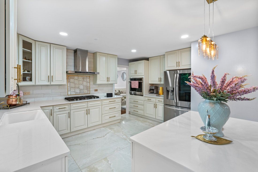 House in Orland Park, Illinois, United States 2 - 17811257