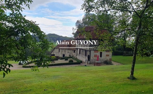 Estate in Glos, Normandy, France 1