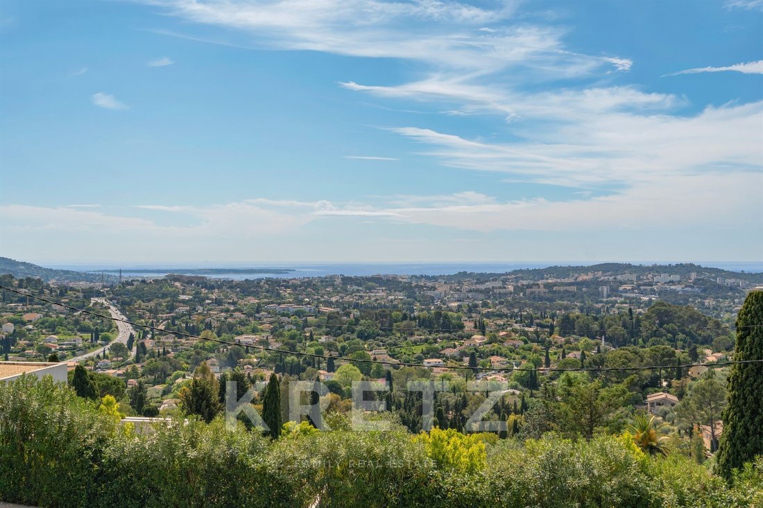 House in Mougins, Provence-Alpes-Côte d'Azur, France 2 - 17814486