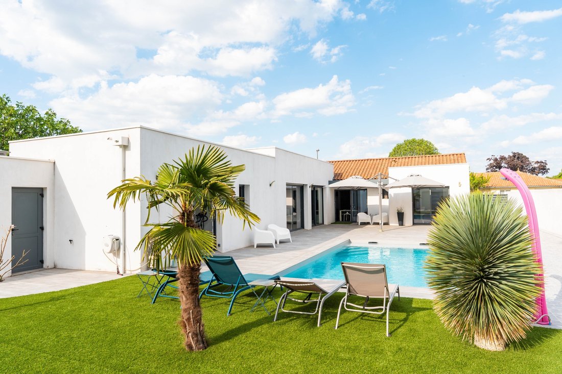 House in Bourg, Aytre, France 4 - 16381363