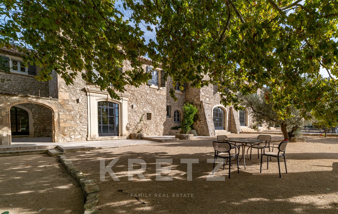 Country House in Saint-Rémy-de-Provence, Provence-Alpes-Côte d'Azur, France 4 - 16543469