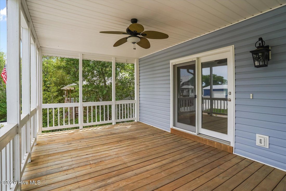 House in Oak Island, North Carolina, United States 4 - 17813052