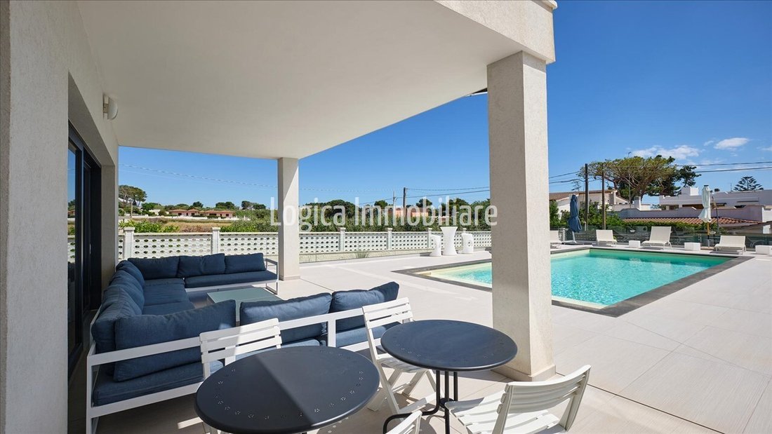 Villa in Italy 1 - 17814477