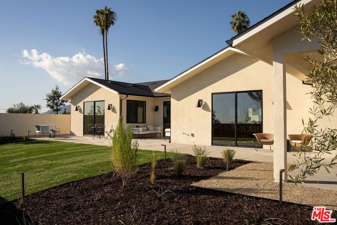 House in Altadena, California, United States 1 - 17814806