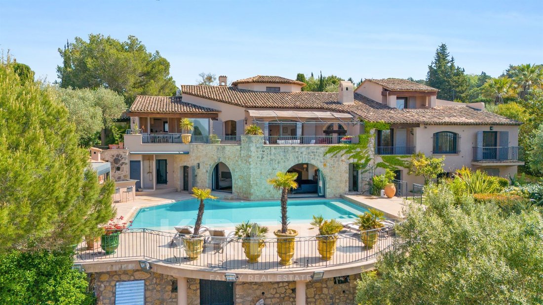 House in Mougins, Provence-Alpes-Côte d'Azur, France 1 - 17814480