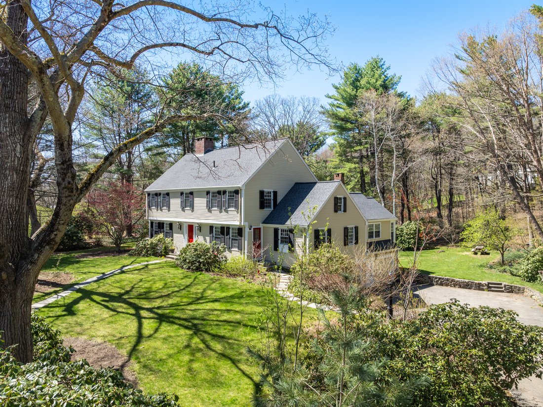 House in Weston, Massachusetts, United States 2 - 17810939