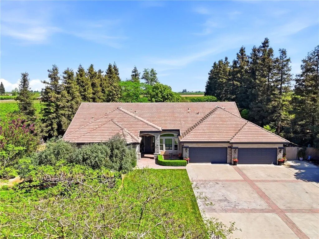 House in Dinuba, California, United States 3 - 17372742
