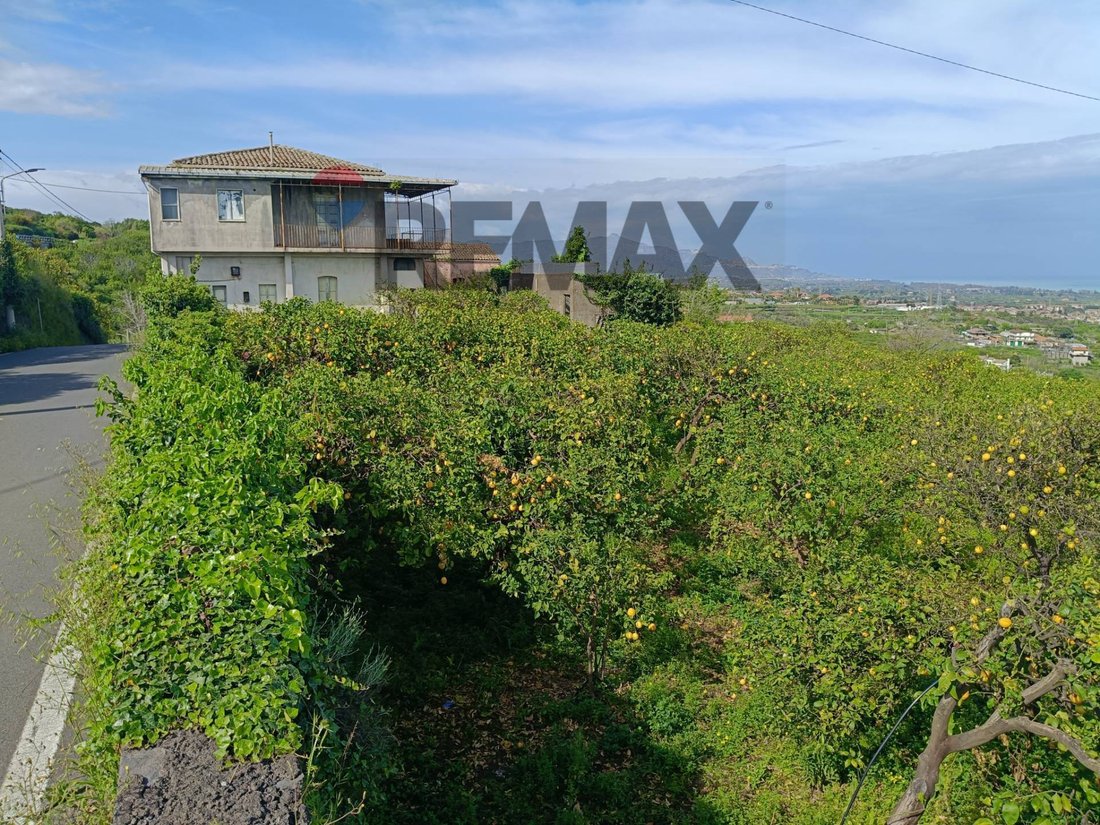 Land in Mascali, Sicily, Italy 3 - 17815322