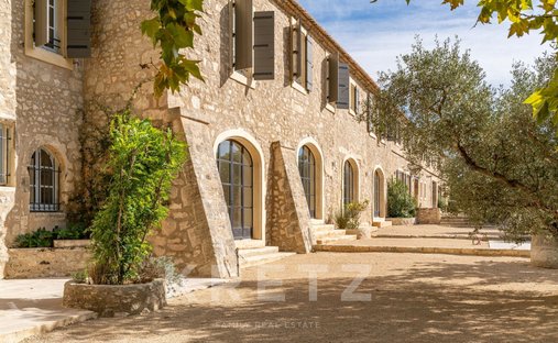 Maisons de campagne à Saint-Rémy-de-Provence, Provence-Alpes-Côte d'Azur, France 1