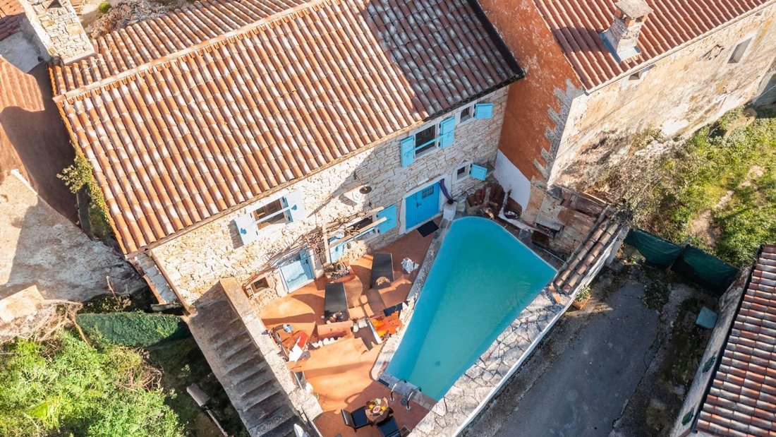 Villa in Svetvincenat, Istria County, Croatia 1 - 17814713
