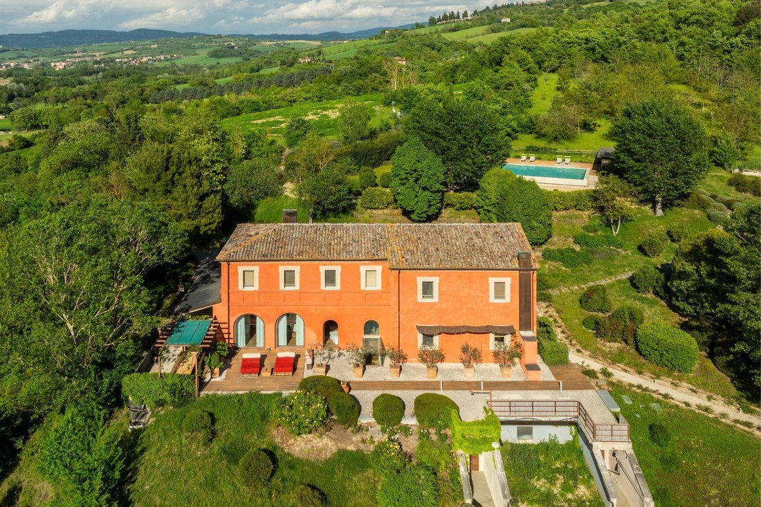 Villa in Todi, Umbria, Italy 2 - 17815311