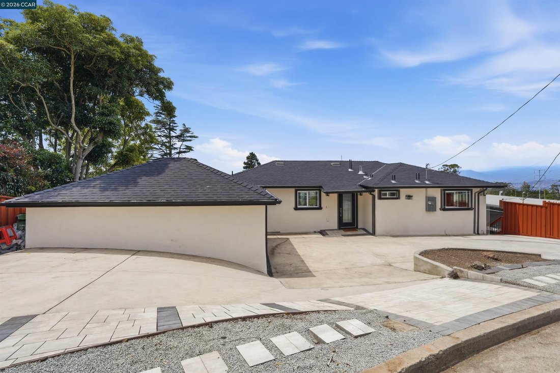 House in El Cerrito, California, United States 4 - 17812191