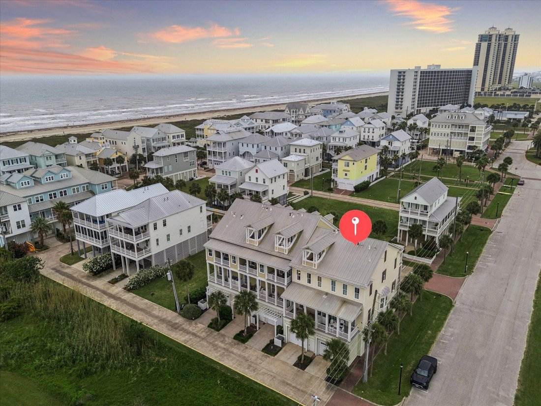Townhouse in Galveston, Texas, United States 2 - 17813658