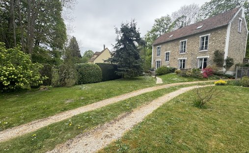 House in Toussus-le-Noble, Ile-de-France, France 1