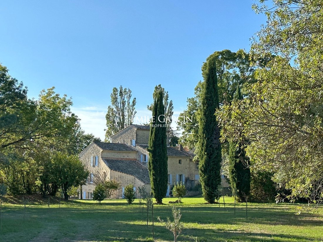Villa en Grignan, Auvernia-Ródano-Alpes, Francia 1 - 13459607