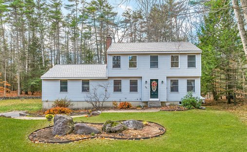 House in Alton, New Hampshire, United States 1