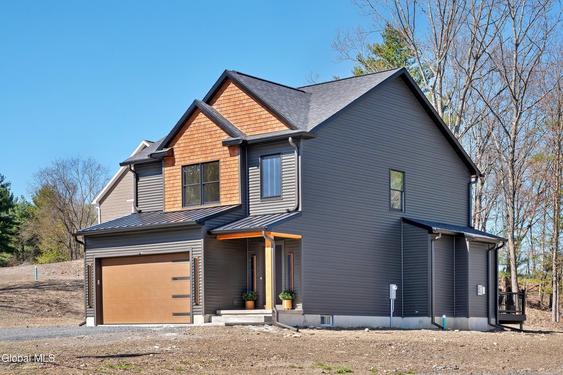 House in Brunswick, New York, United States 3 - 17814852