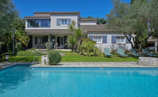 House in Saint-Mamert-du-Gard, Occitania, France 1