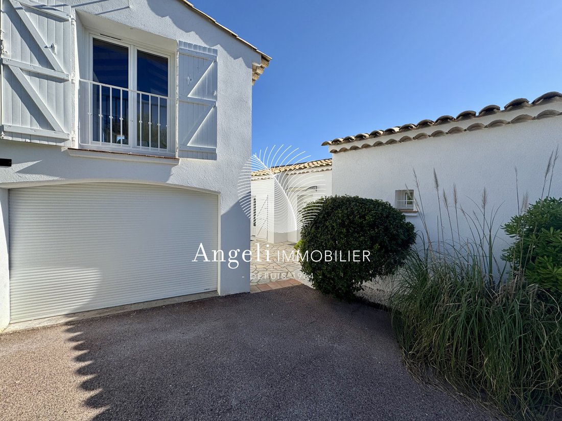 Villa in Frejus, Provence-Alpes-Côte d'Azur, France 5 - 17814161
