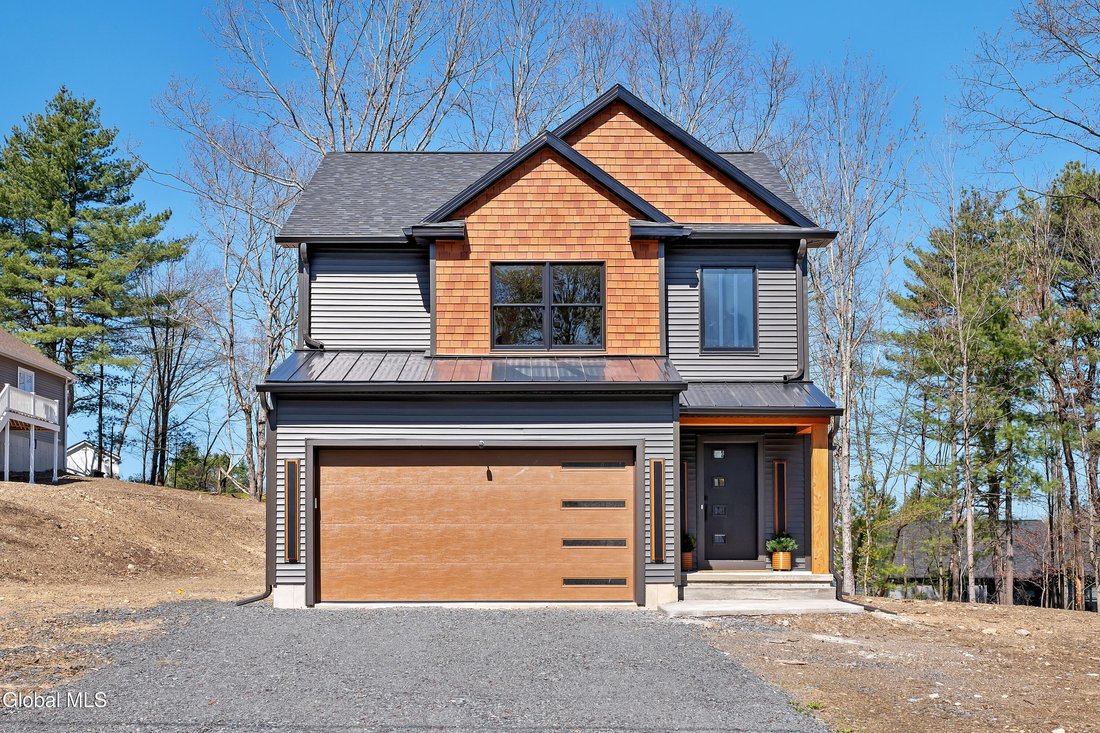 House in Brunswick, New York, United States 2 - 17814852