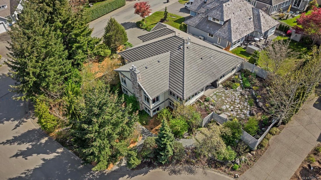 House in Courtenay, British Columbia, Canada 2 - 17814354