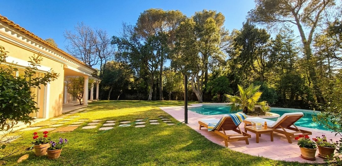 Villa in Le Dramont-Agay-Anthéor-Le Trayas, Saint-Raphaël, France 2 - 17812888