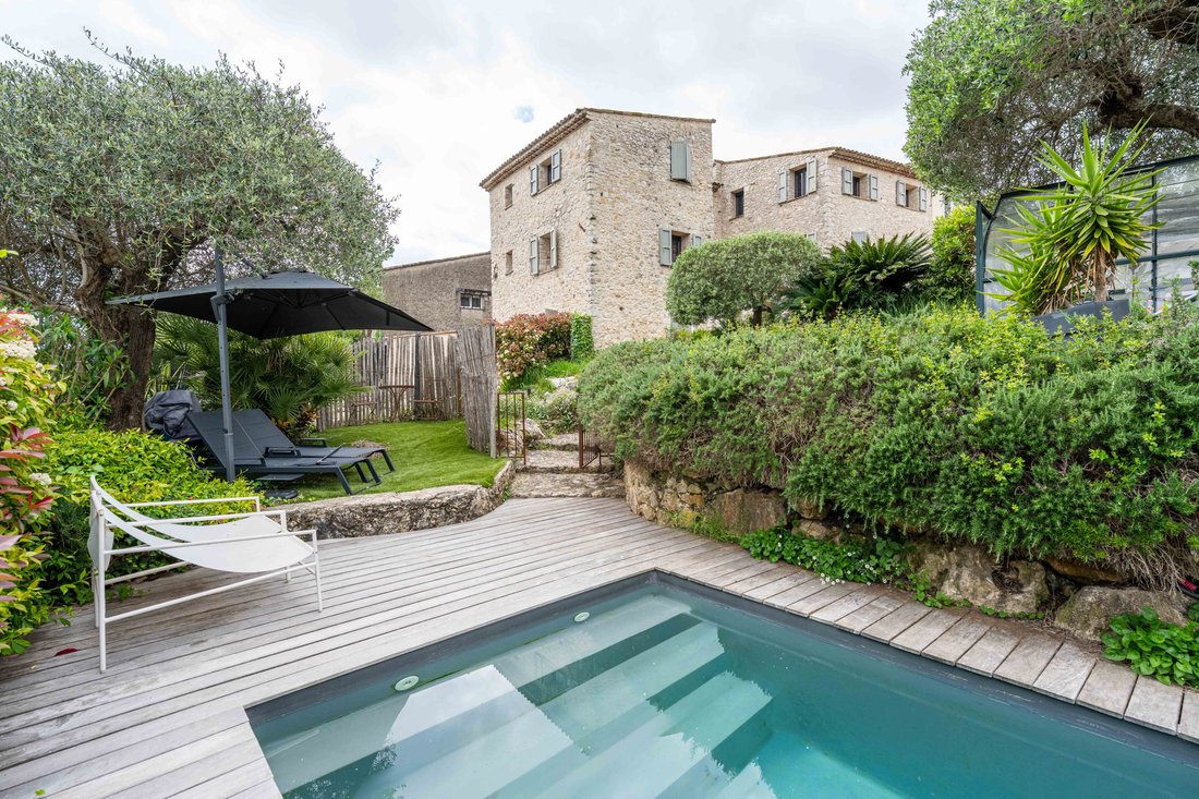 Villa in Centre du Village, La Colle-sur-Loup, France 1 - 17813244