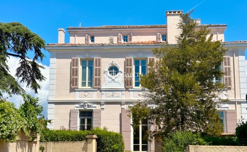 Villa in Saint Julien, Marseille, Provence-Alpes-Côte d'Azur 1