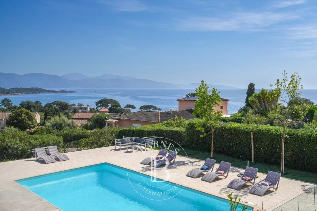 Villa in Les Jardins de l'Empereur, Ajaccio, France 1 - 17810730