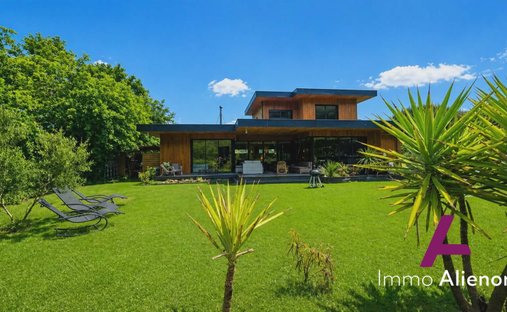 House in Saint-Paul-en-Born, Nouvelle-Aquitaine, France 1