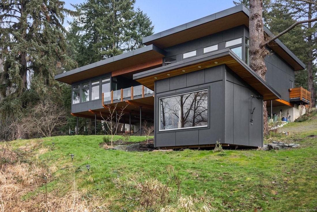 House in Courtenay, British Columbia, Canada 4 - 17814363