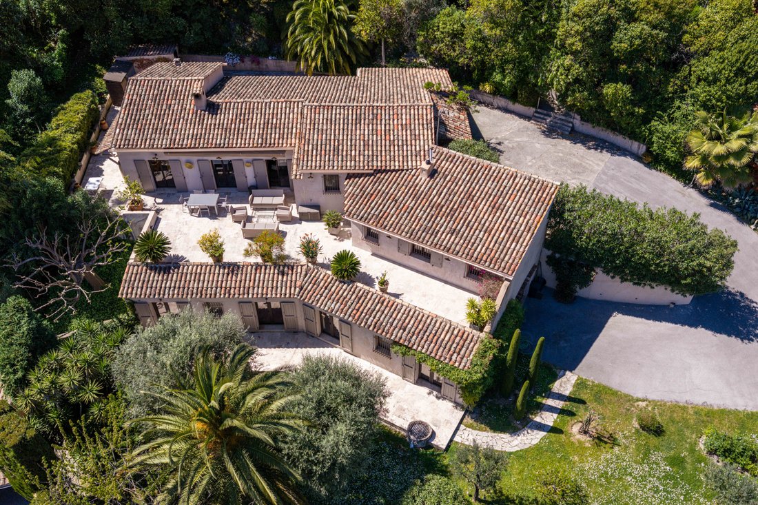 Villa in Saint-Paul-de-Vence, Provence-Alpes-Côte d'Azur, France 1 - 17813200