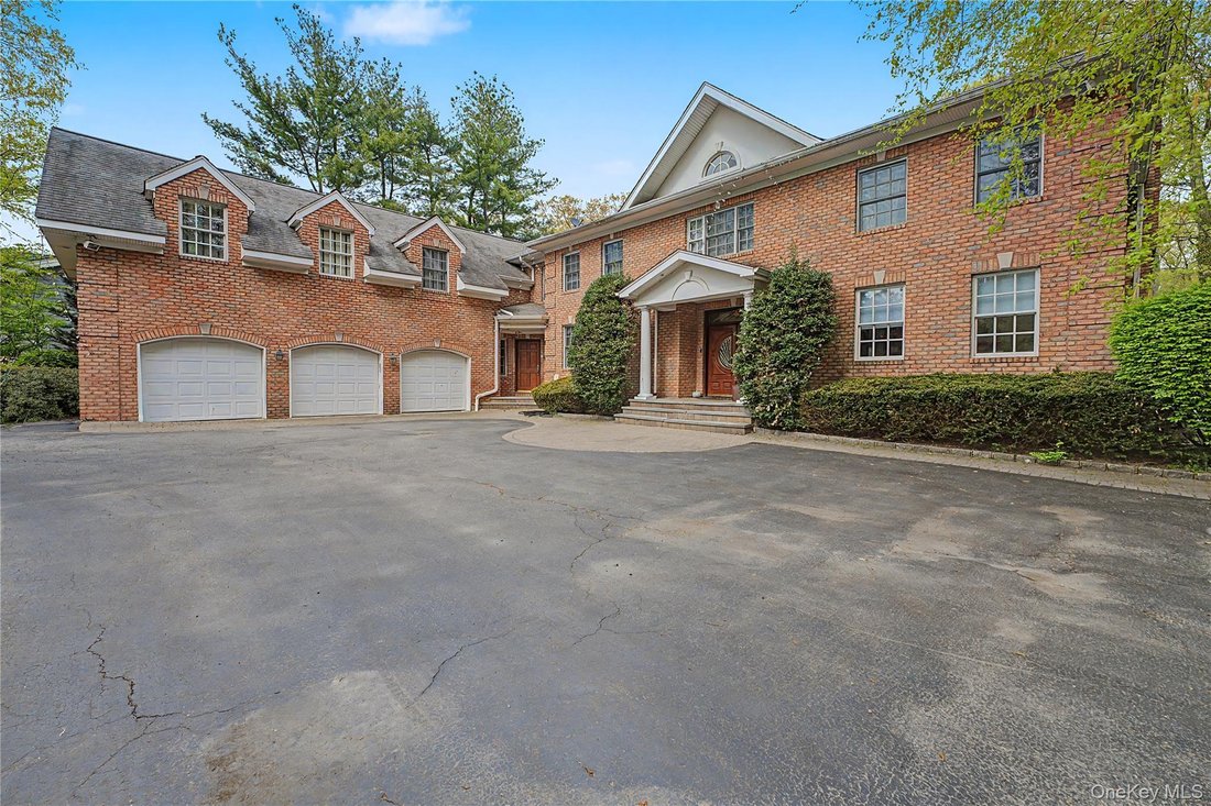 House in Woodbury, New York, United States 1 - 17813262