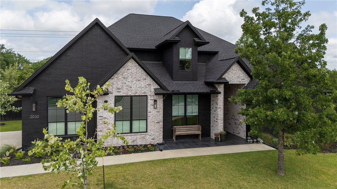 House in College Station, Texas, United States 1 - 17713124