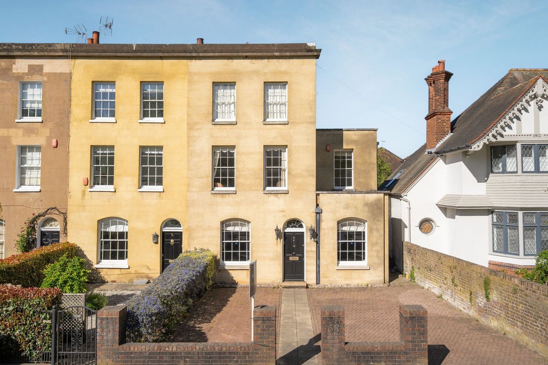 House in Windsor, England 2 - 17484916