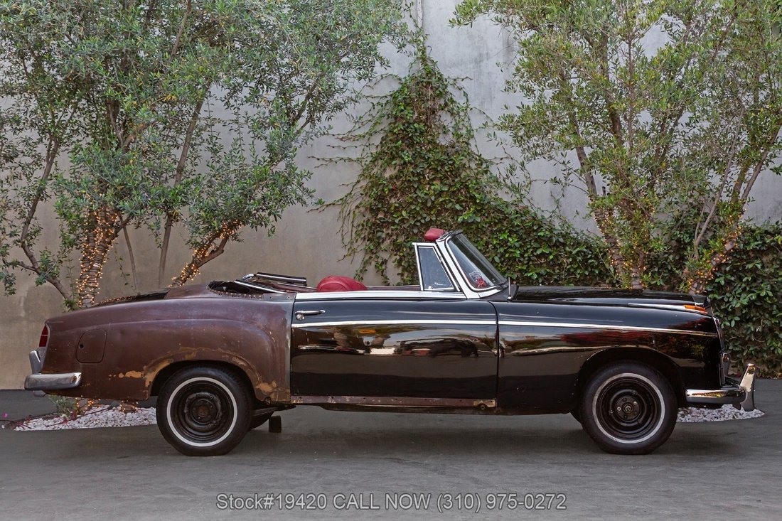 Mercedes-Benz 220SE in Los Angeles, CA 4 - 17810702