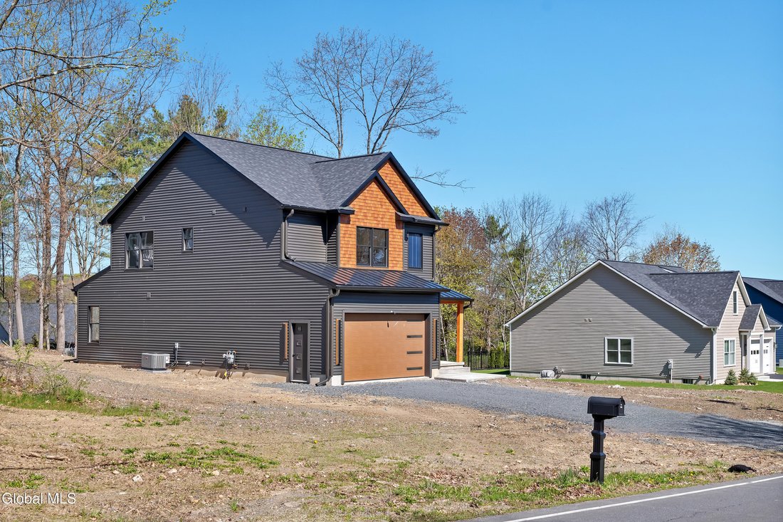 House in Brunswick, New York, United States 4 - 17814852