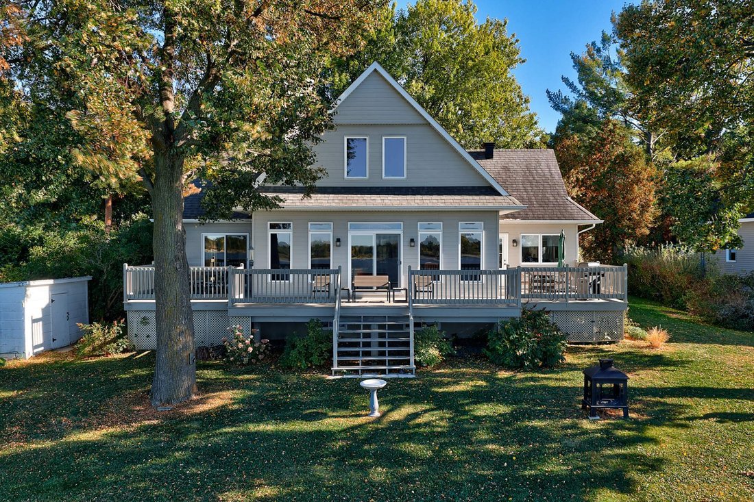 House in Verchères, Quebec, Canada 1 - 17814355