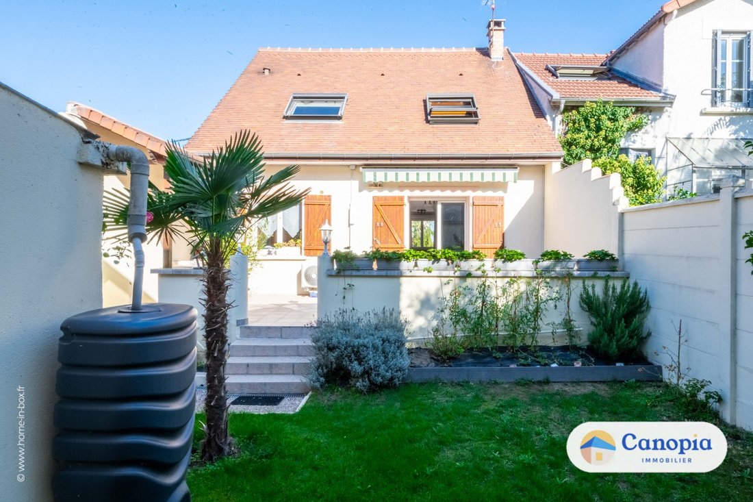 House in Villejuif, Ile-de-France, France 1 - 16224628