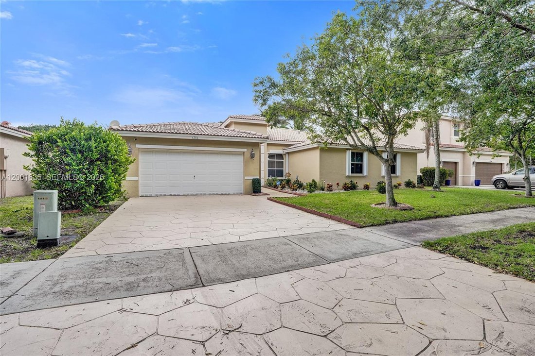 House in Coconut Creek, Florida, United States 1 - 17812273