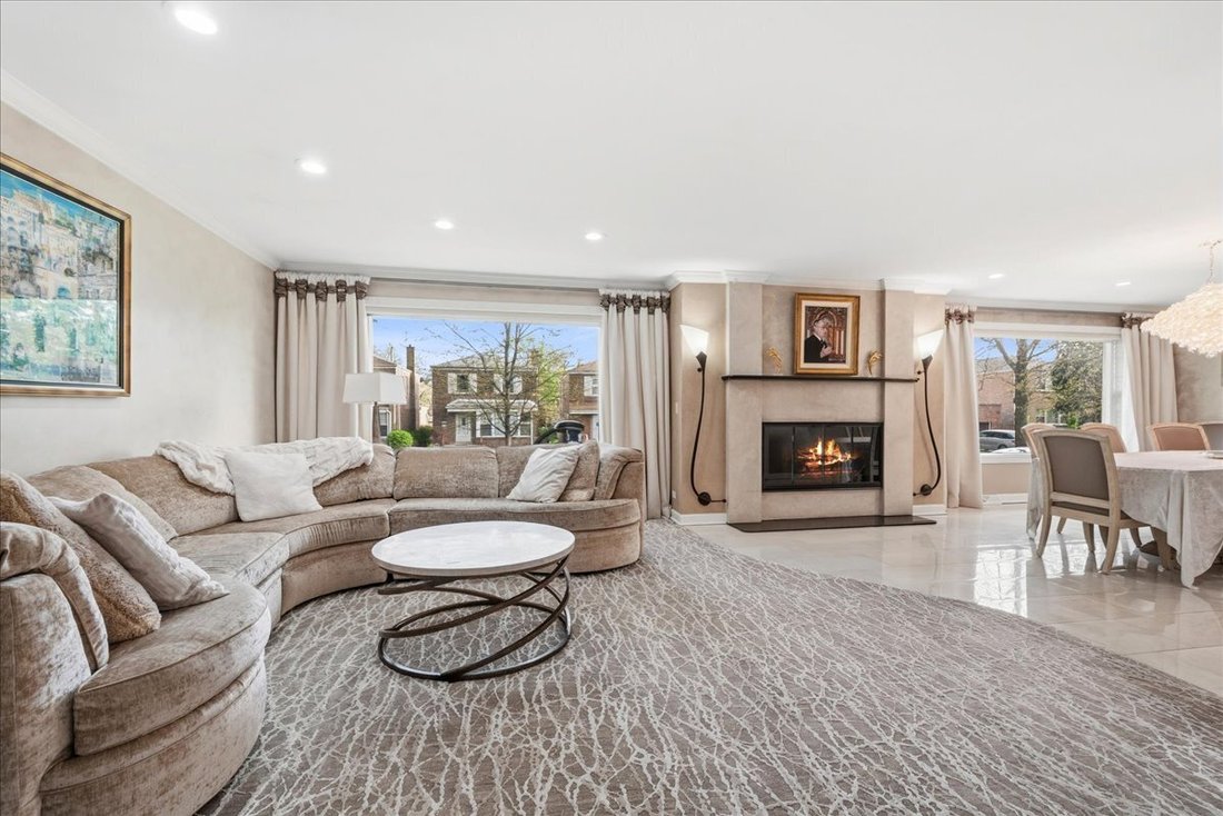 House in Chicago, Illinois, United States 5 - 17815478